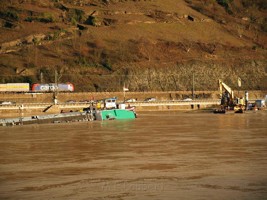 Schiff gesunken St Goarhausen Loreley P257.jpg